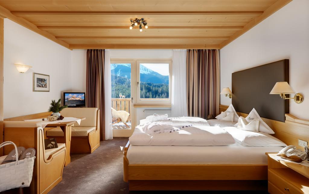 Kraeuterhotel Zischghof Obereggen Luaran gambar